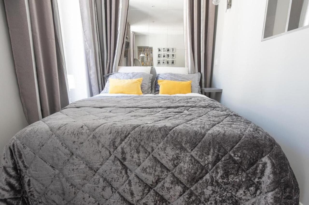 Le Petit Prince- Studio Cosy 2 Pers -Metro Valmy ลียง ภายนอก รูปภาพ